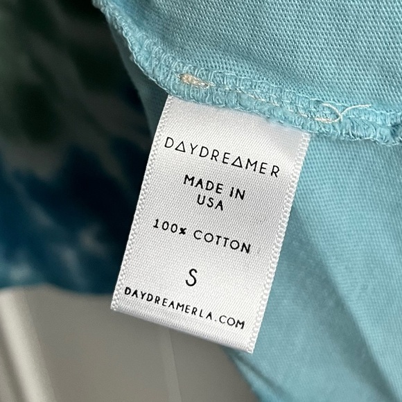 Daydreamer Yale Beach View Cropped Tie-Dye Tee NWT Size Small - Picture 3 of 4